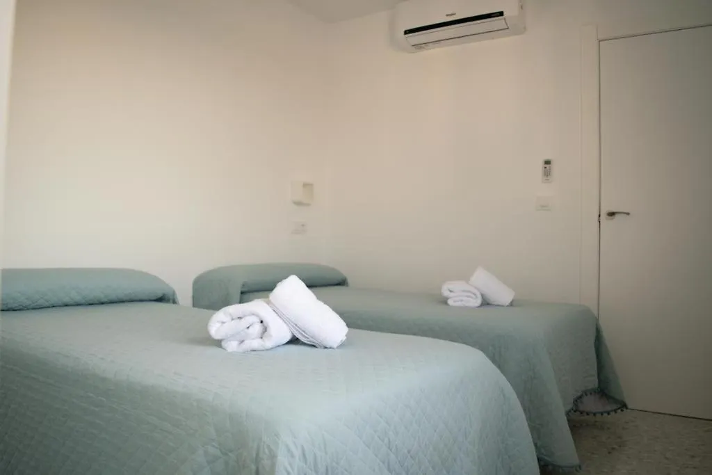 Habitación en casa particular alojamientos teatro Porcuna España